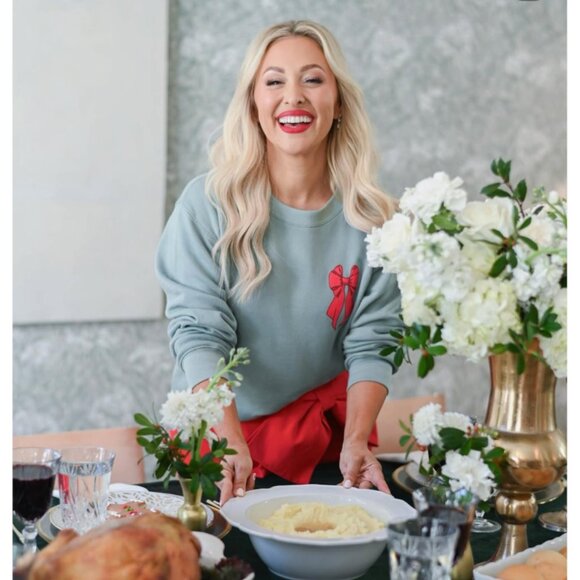 Living Fully Co. by Mallory Ervin Christmas Tree Bow Sweatshirt XL - Picture 1 of 12